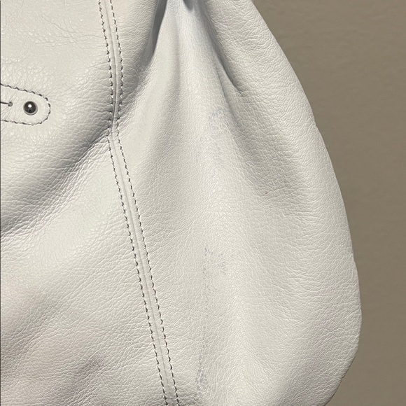 B. Makowsky White Hobo Shoulder Bag Silver Hardware - Picture 4 of 11